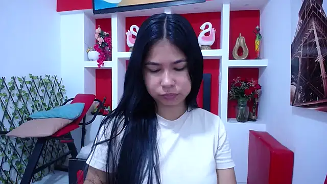 Letty Plugxo online show from January 17, 1:38 pm