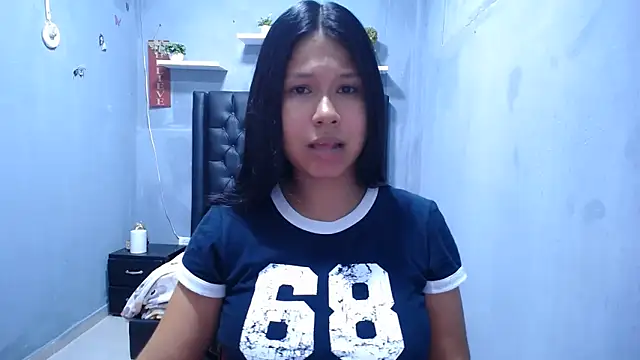 Letty Plugxo online show from June 2, 1:24 pm