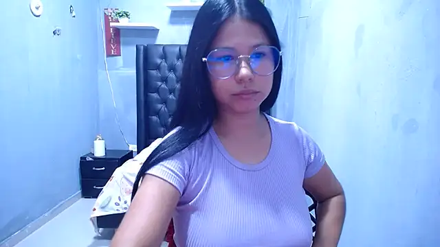Letty Plugxo online show from June 11, 1:31 pm