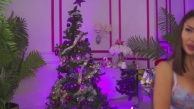 MissMooon online show from December 25, 7:03 am