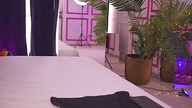MissMooon online show from March 4, 8:57 am