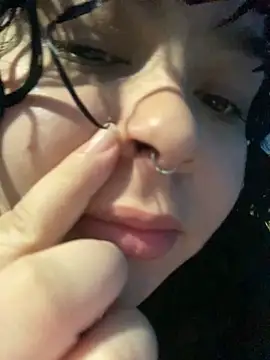 Kimberliprivv online show from April 22, 10:44 pm