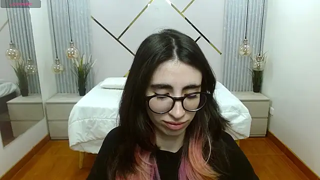 LenaRoses online show from October 14, 8:31 pm