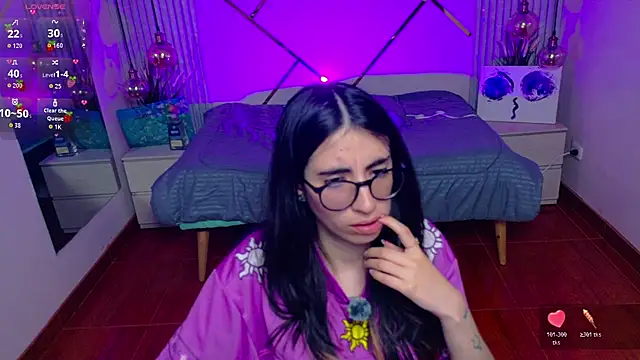 Snapshot of LenaRoses chatting on August 6, 7:38 pm LenaRoses online show from August 6, 7:38 pm