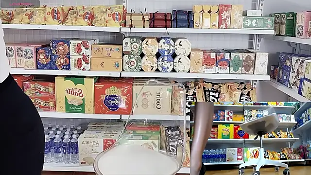 Snapshot of _7Eleven_ chatting on February 3, 3:06 pm 7Eleven online show from February 3, 3:06 pm