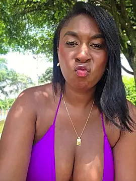 HanaThompson online show from June 18, 6:01 pm