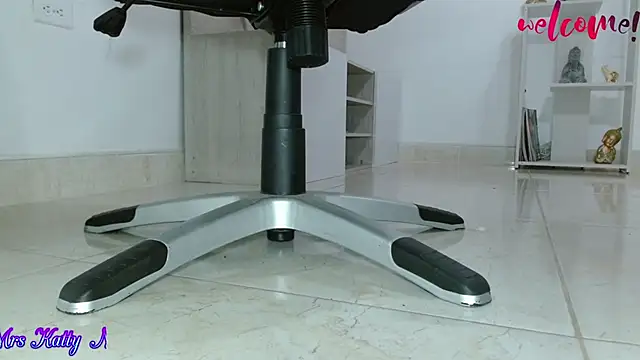 Snapshot of mrskatty chatting on March 6, 3:35 pm mrskatty online show from March 6, 3:35 pm