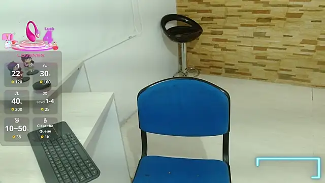 Snapshot of mrskatty chatting on October 4, 9:18 am mrskatty online show from October 4, 9:18 am