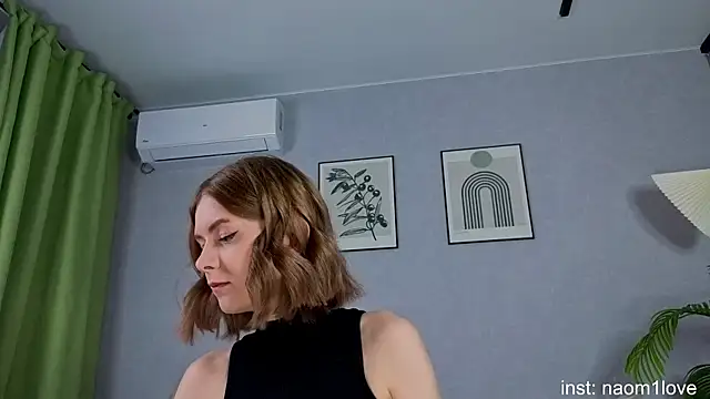 Naomi Girly online show from July 10, 6:32 pm