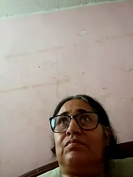  candi online show from January 30, 9:25 pm