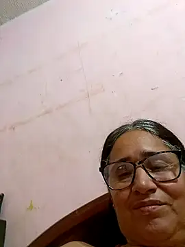  candi online show from February 9, 11:36 pm