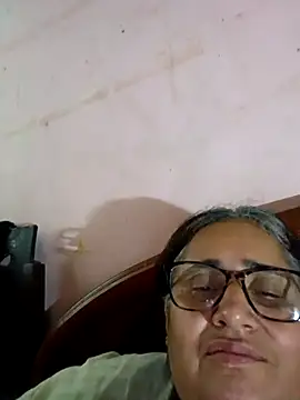  candi online show from February 22, 11:35 am