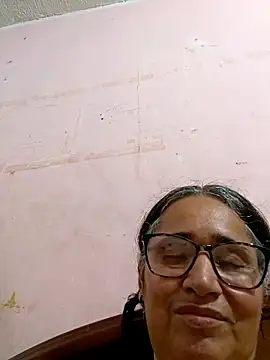  candi online show from February 25, 10:18 pm