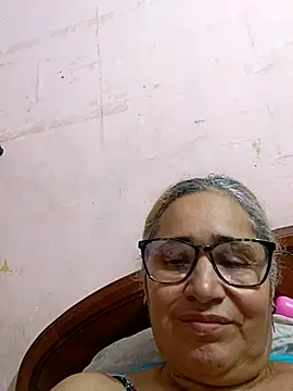  candi online show from October 12, 1:04 am