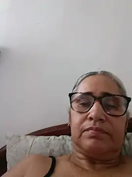  candi online show from June 14, 8:11 pm