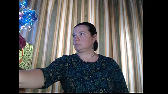Snapshot of amorelara chatting on September 9, 1:32 pm amorelara online show from September 9, 1:32 pm