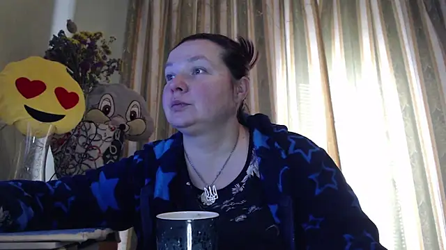 amorelara online show from March 28, 7:52 am