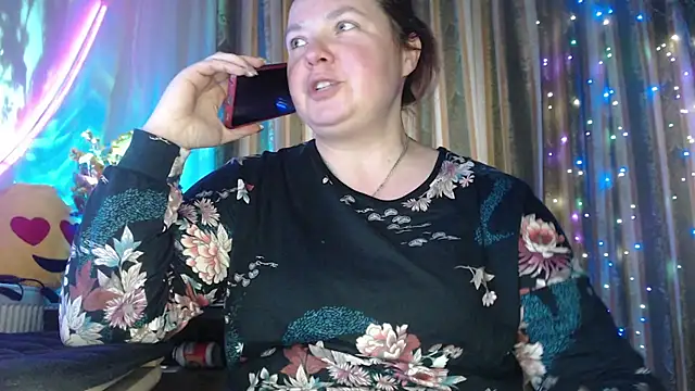 Snapshot of amorelara chatting on July 13, 12:08 pm amorelara online show from July 13, 12:08 pm