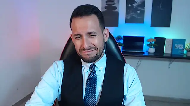 Jerry hot1 online show from December 2, 2:52 pm