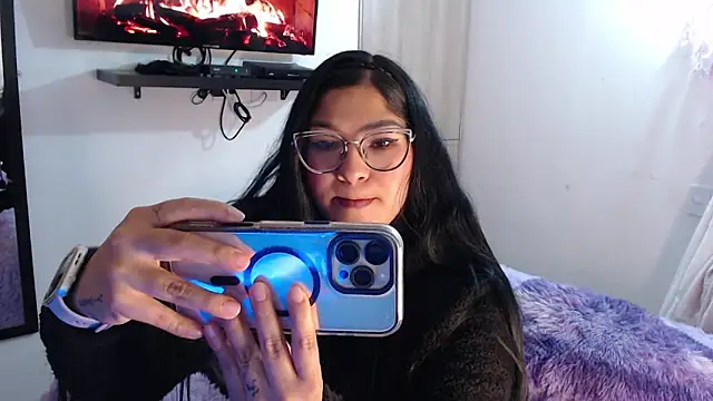 Snapshot of Prins_jazmin chatting on May 18, 4:07 am Prins jazmin online show from May 18, 4:07 am