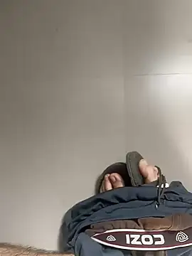 Snapshot of john10_singh chatting on October 20, 3:51 am john10 singh online show from October 20, 3:51 am