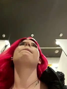 RiriRoseey online show from February 10, 11:15 am