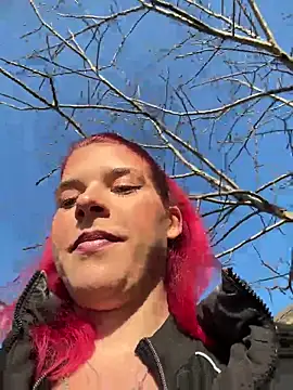 RiriRoseey online show from December 19, 9:05 am