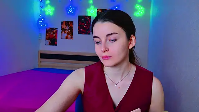 Snapshot of Miss_Arwen chatting on December 12, 4:15 am Miss Arwen online show from December 12, 4:15 am