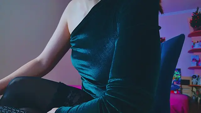 Snapshot of Miss_Arwen chatting on January 7, 5:01 am Miss Arwen online show from January 7, 5:01 am