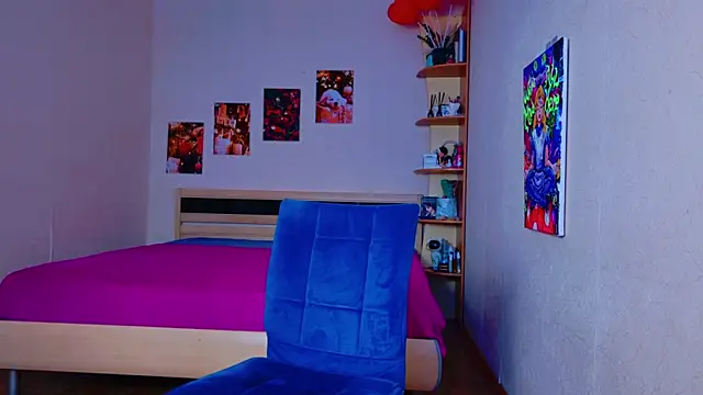 Snapshot of Miss_Arwen chatting on February 24, 6:05 am Miss Arwen online show from February 24, 6:05 am