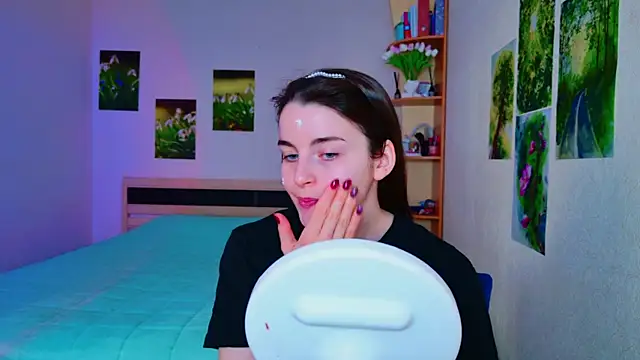 Snapshot of Miss_Arwen chatting on March 19, 3:30 am Miss Arwen online show from March 19, 3:30 am