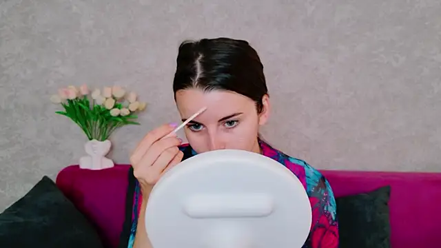 Snapshot of Miss_Arwen chatting on September 12, 3:17 am Miss Arwen online show from September 12, 3:17 am