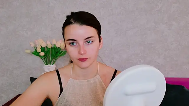 Snapshot of Miss_Arwen chatting on September 19, 2:57 am Miss Arwen online show from September 19, 2:57 am