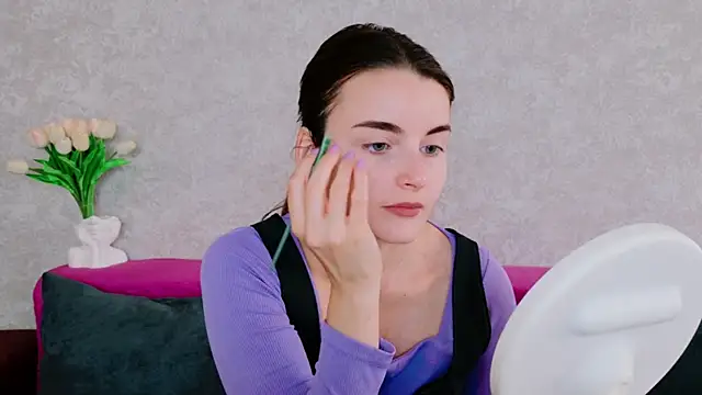 Snapshot of Miss_Arwen chatting on September 22, 3:30 am Miss Arwen online show from September 22, 3:30 am