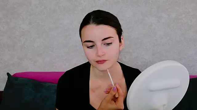 Snapshot of Miss_Arwen chatting on September 26, 5:00 am Miss Arwen online show from September 26, 5:00 am