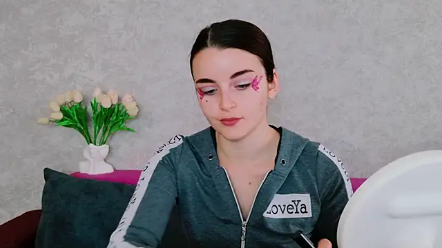 Snapshot of Miss_Arwen chatting on September 30, 4:17 am Miss Arwen online show from September 30, 4:17 am