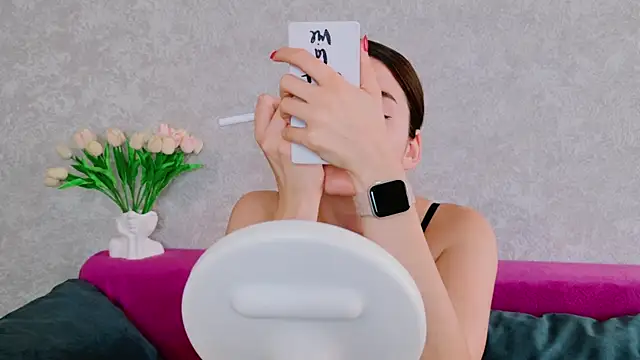 Snapshot of Miss_Arwen chatting on October 2, 4:41 am Miss Arwen online show from October 2, 4:41 am