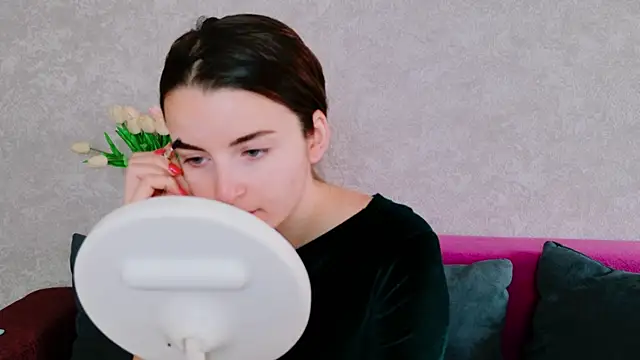 Snapshot of Miss_Arwen chatting on October 6, 3:48 am Miss Arwen online show from October 6, 3:48 am