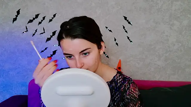 Snapshot of Miss_Arwen chatting on October 8, 3:59 am Miss Arwen online show from October 8, 3:59 am