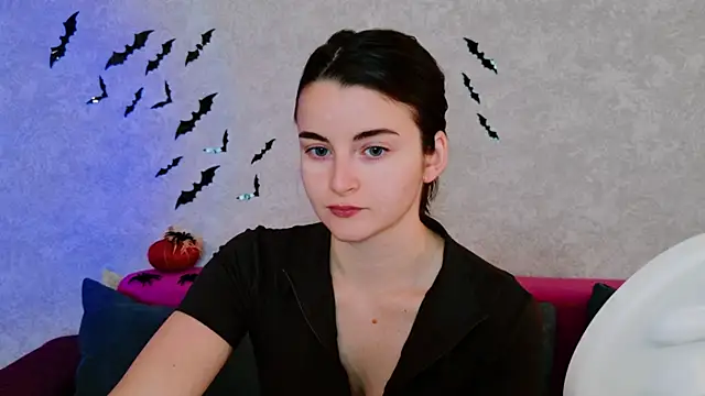 Snapshot of Miss_Arwen chatting on October 13, 3:28 am Miss Arwen online show from October 13, 3:28 am