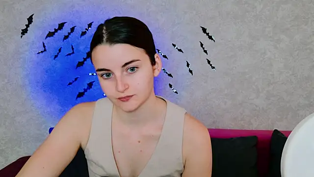 Snapshot of Miss_Arwen chatting on October 17, 4:37 am Miss Arwen online show from October 17, 4:37 am