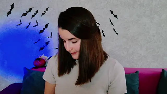 Snapshot of Miss_Arwen chatting on October 20, 3:07 am Miss Arwen online show from October 20, 3:07 am