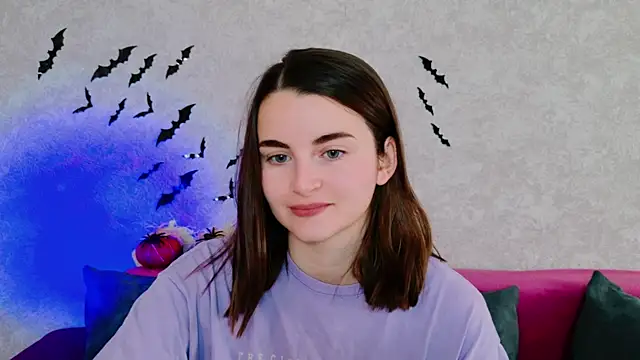 Snapshot of Miss_Arwen chatting on October 21, 4:35 am Miss Arwen online show from October 21, 4:35 am