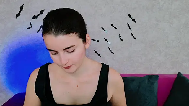 Snapshot of Miss_Arwen chatting on October 28, 4:27 am Miss Arwen online show from October 28, 4:27 am