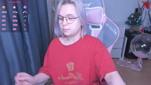 Snapshot of miray_kuriyama123 chatting on February 17, 10:38 pm miray kuriyama123 online show from February 17, 10:38 pm