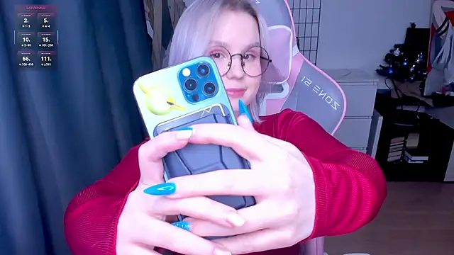 Snapshot of miray_kuriyama123 chatting on February 24, 7:34 pm miray kuriyama123 online show from February 24, 7:34 pm