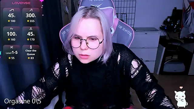 Snapshot of miray_kuriyama123 chatting on March 5, 6:15 pm miray kuriyama123 online show from March 5, 6:15 pm