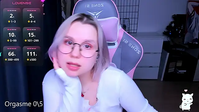 Snapshot of miray_kuriyama123 chatting on March 14, 4:45 pm miray kuriyama123 online show from March 14, 4:45 pm