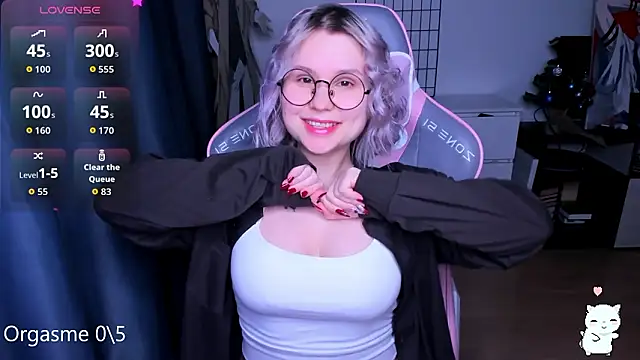 Snapshot of miray_kuriyama123 chatting on March 21, 6:44 pm miray kuriyama123 online show from March 21, 6:44 pm