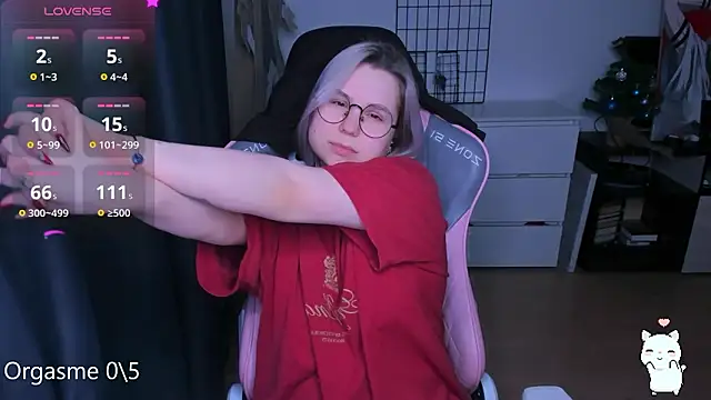 Snapshot of miray_kuriyama123 chatting on March 23, 6:34 pm miray kuriyama123 online show from March 23, 6:34 pm